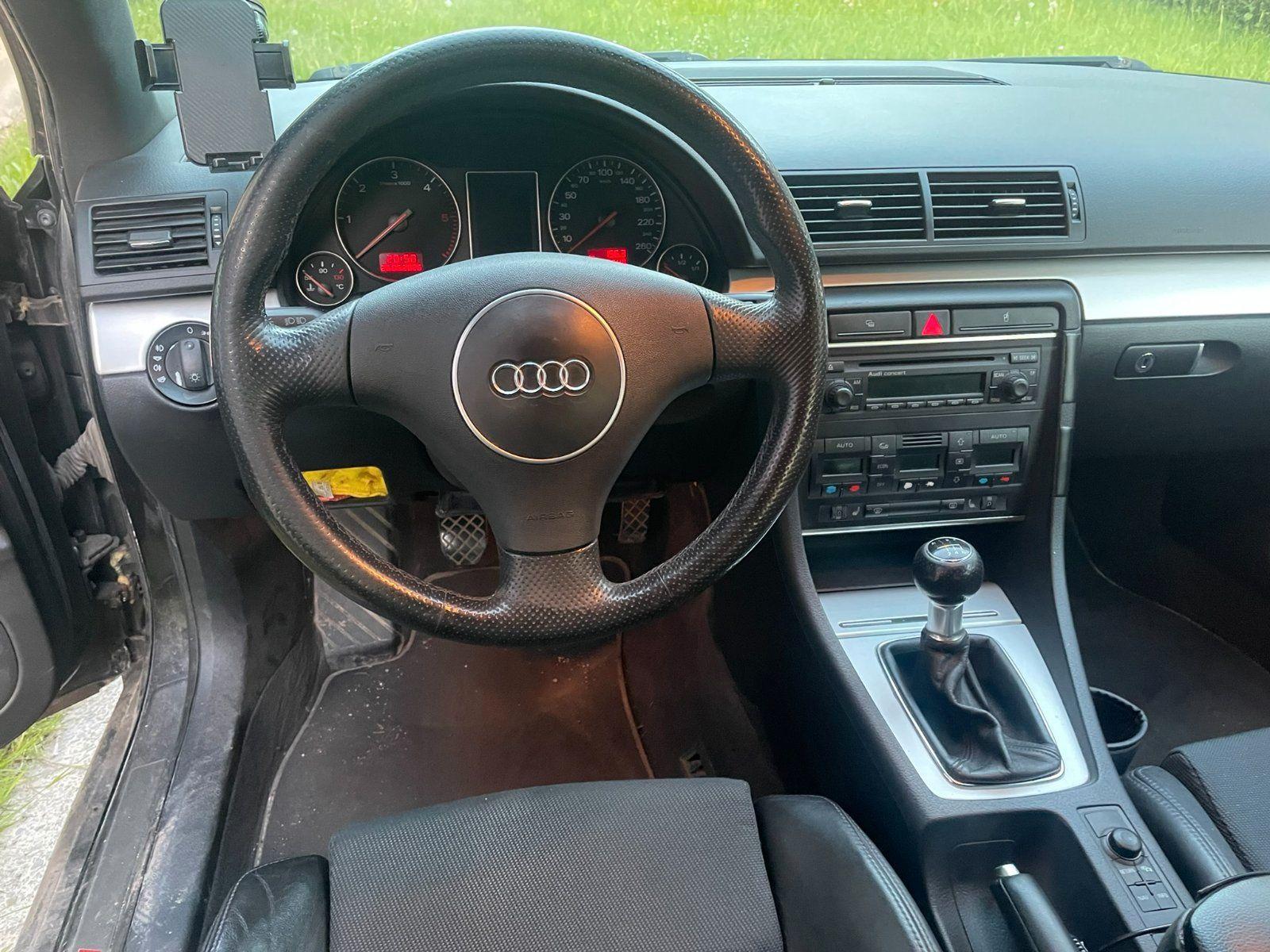 Audi A4 2005 — photo 10
