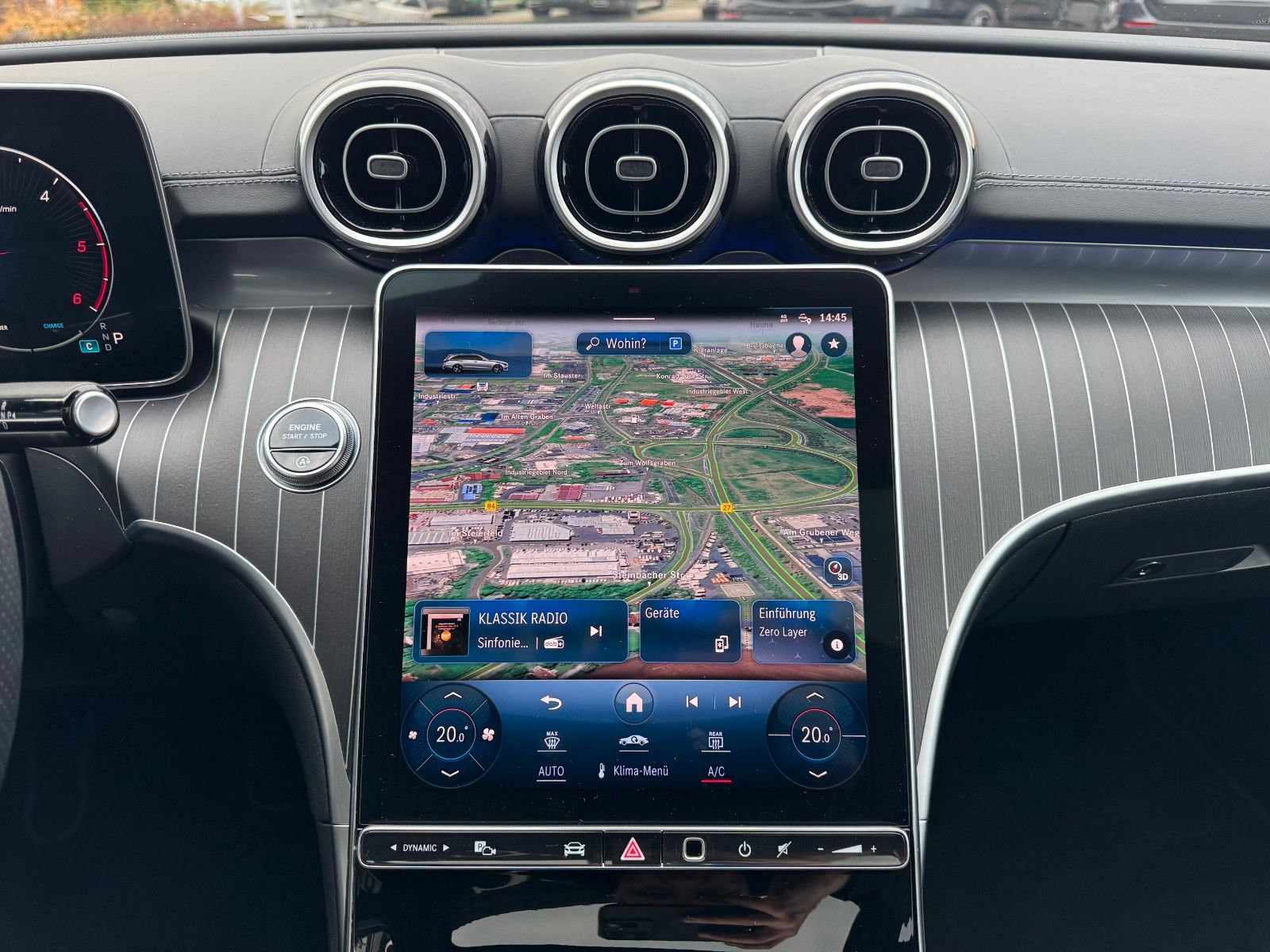 Fahrzeugabbildung Mercedes-Benz C 220d T AMG Digital+AHK+Pano+Memory+360°+SKLIMA