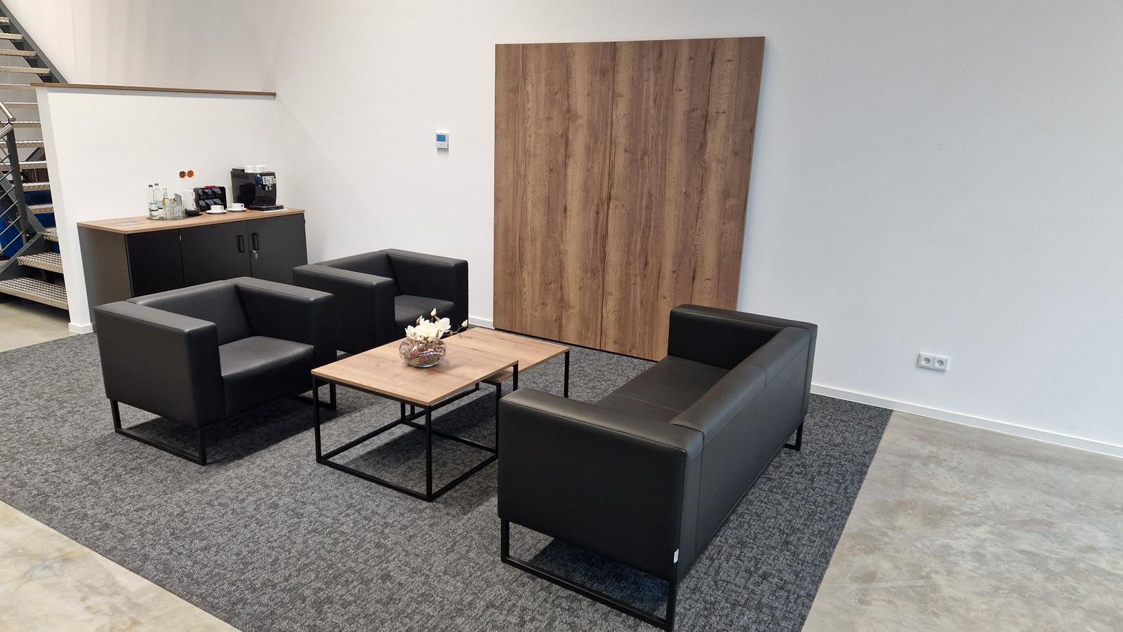 showroom-image-top