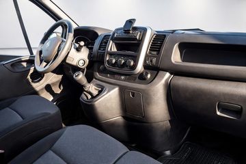 Renault Trafic - 11