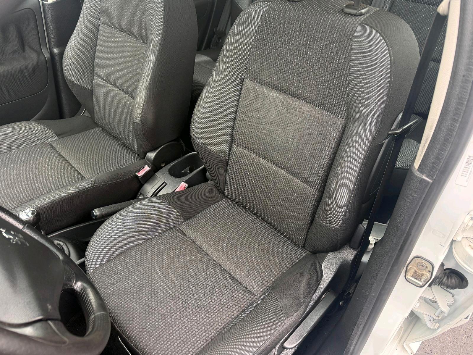 Peugeot 307 2013 — салон