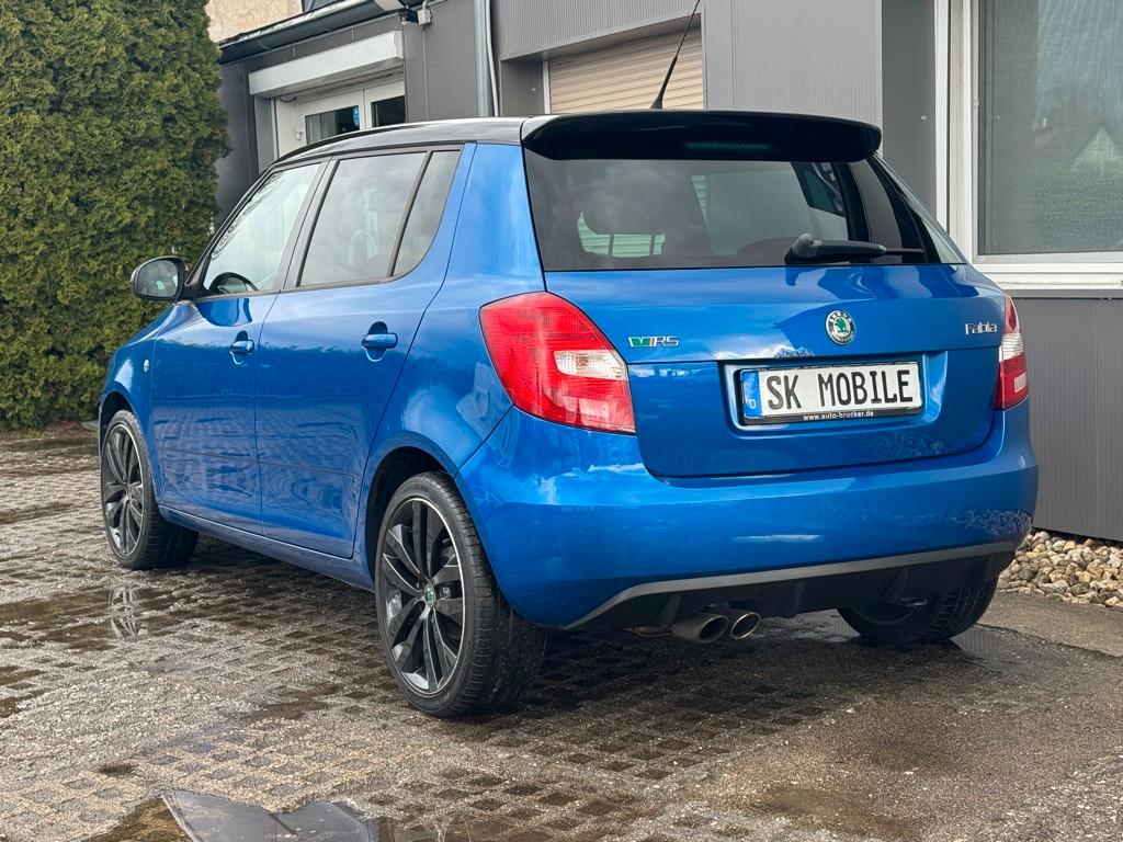 SKODA FABIA RS - 180 CV - BVA