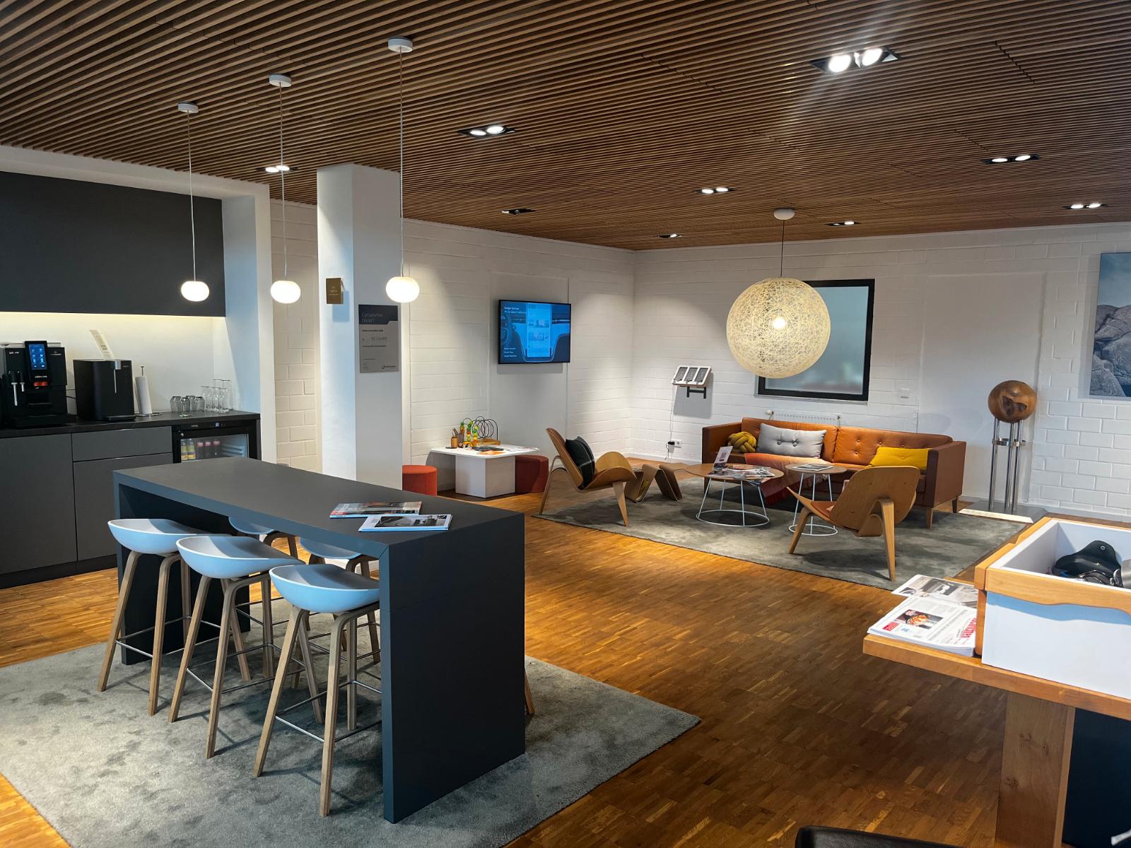 showroom-image-bottom