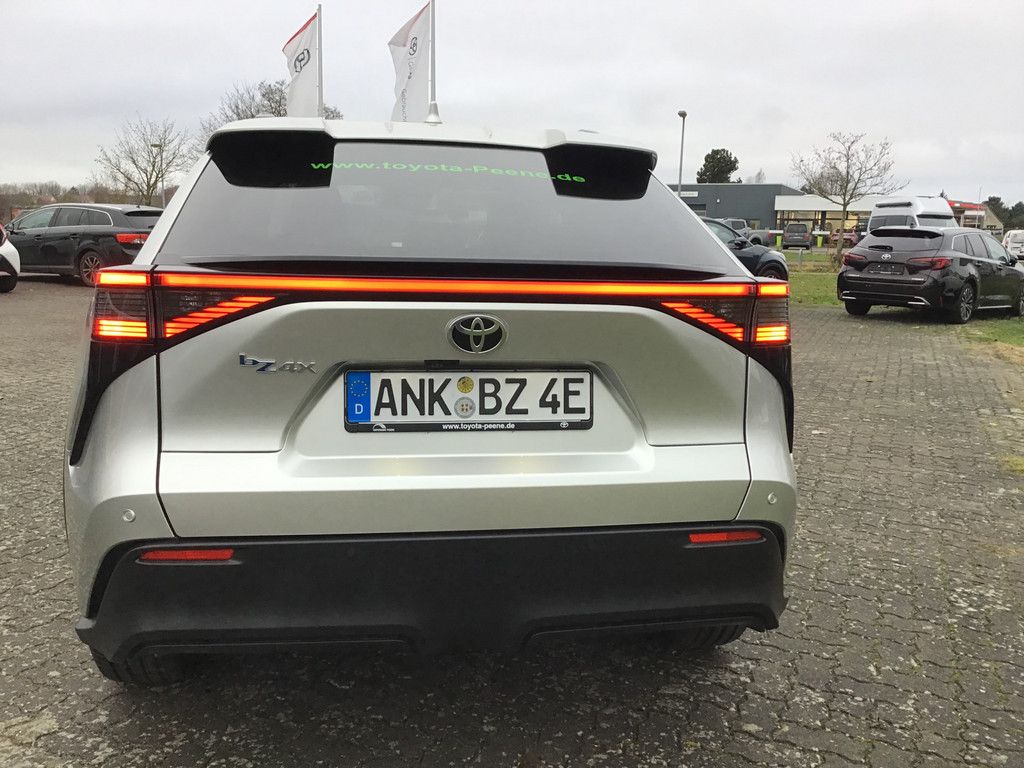 Toyota bZ4X FWD KLIMA PDC SHZ KAMERA NAVI ACC LED 360° foto 4