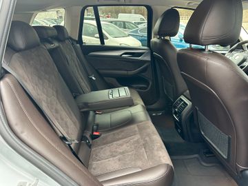 Bild 20 BMW X3 Baureihe X3 xDrive 20 d Advantage