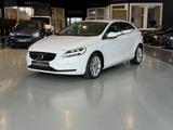 Volvo V40 T2 Momentum Rfkam+AHK+NAV+Sound+LED - Volvo V40 mit Anhängerkupplung