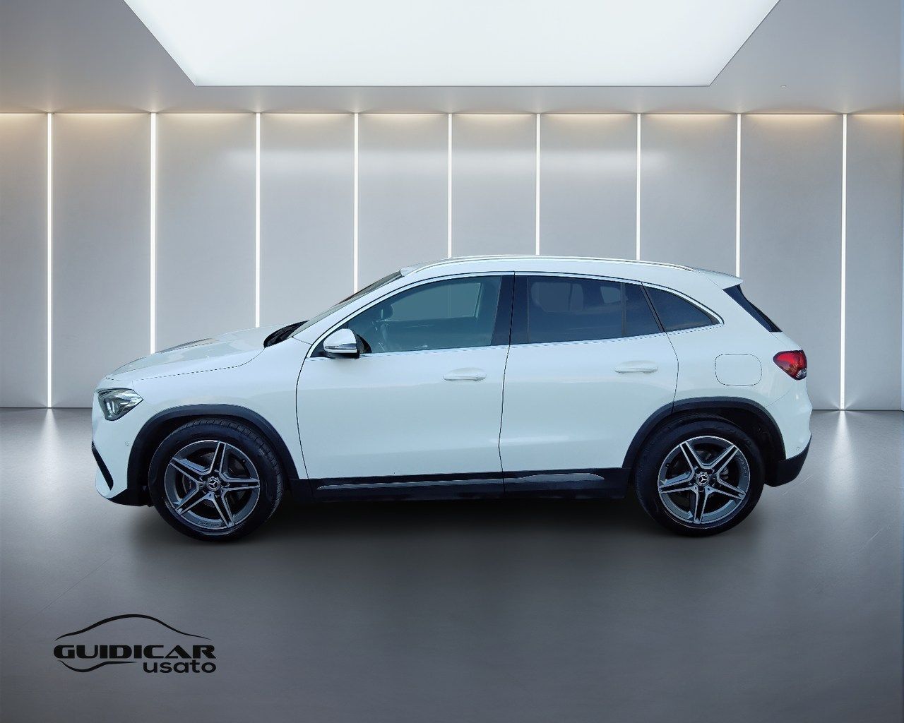 Mercedes-Benz GLA-H247 2020 - GLA 180 d Premium  imagem 3