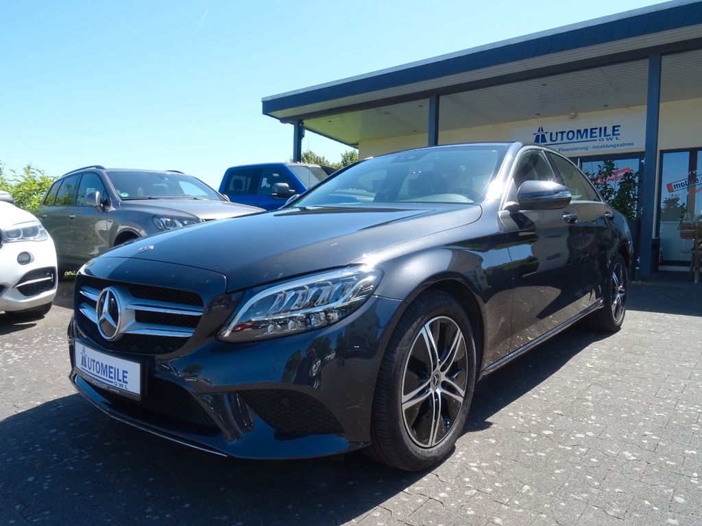Image of Mercedes-Benz C 200