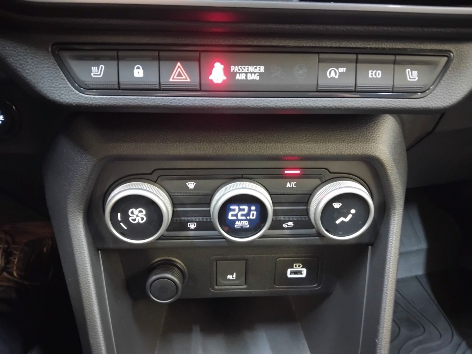 Dacia Jogger (06/2026, Benzin)