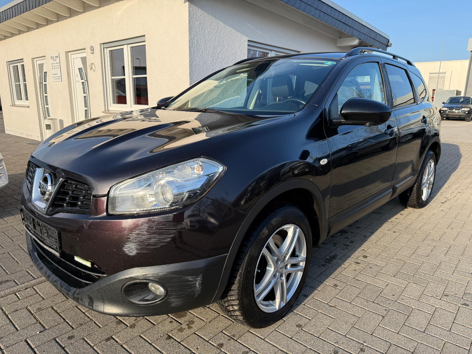Nissan Qashqai +2 360 Navi Panoramma.