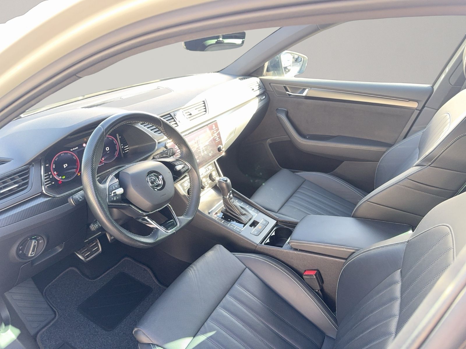 Superb CombiI 2,0 TSI Sportline 4x4, Standheizun
