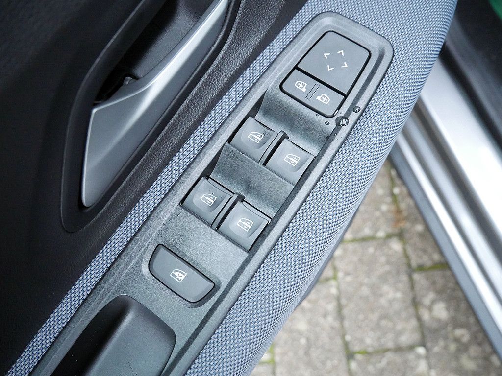 Fahrzeugabbildung Dacia Sandero Stepway Expression TCe 110 FACELIFT 2026