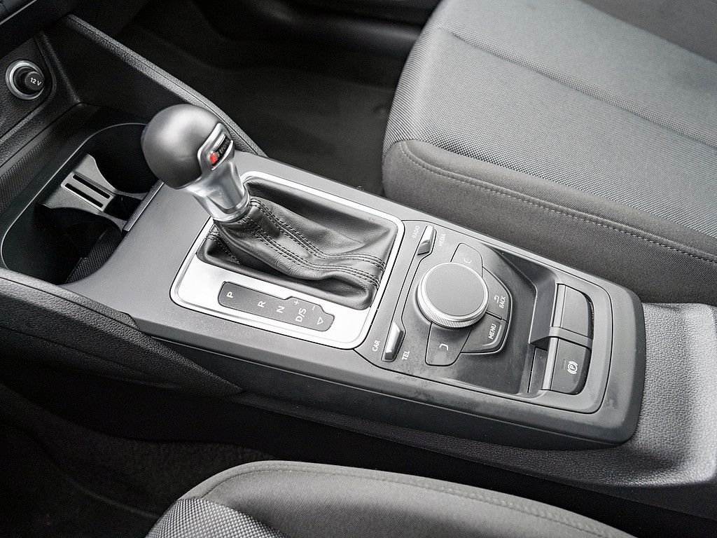 Fahrzeugabbildung Audi Q2 1.4 TFSI AHK LED SHZ KAMERA