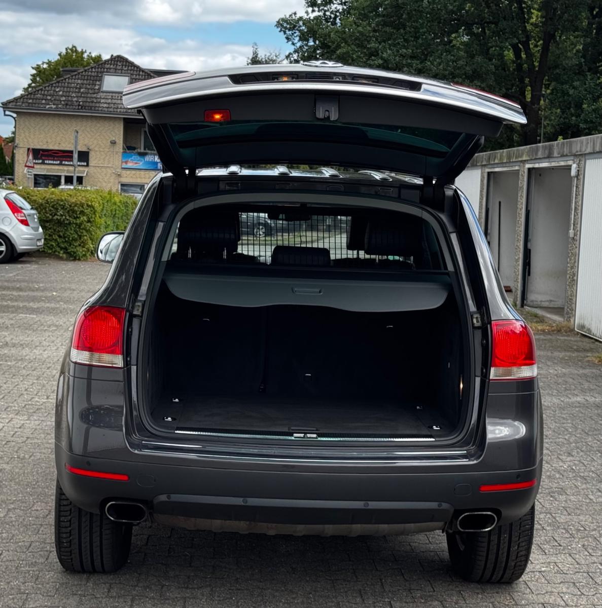 Volkswagen Touareg 3.0 V6 TDI | 239 ch | BVA | Cuir chauffant | Caméra de recul | Xénon adaptatif | GPS | Capacité de remorquage 3 500 kg