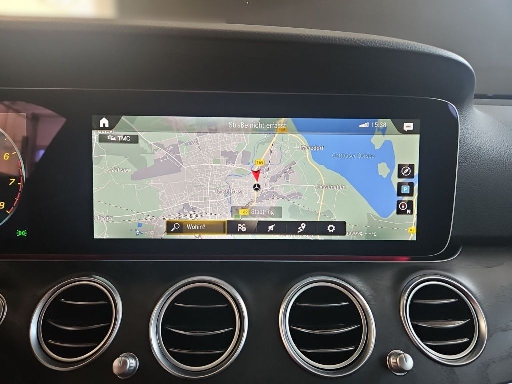 Fahrzeugabbildung Mercedes-Benz E 200 T Avantg. AHK Totwi. Navi LED KAM Ambie.