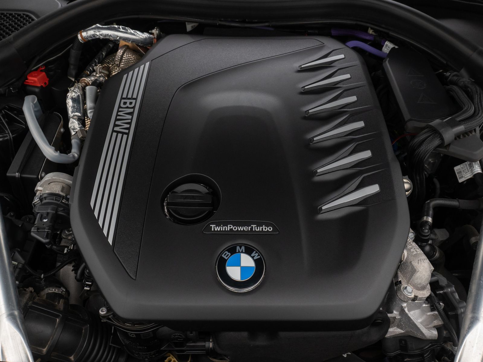 Fahrzeugabbildung BMW 540d xD M Sport Laser Kamera HUD DAB HiFi Komfor