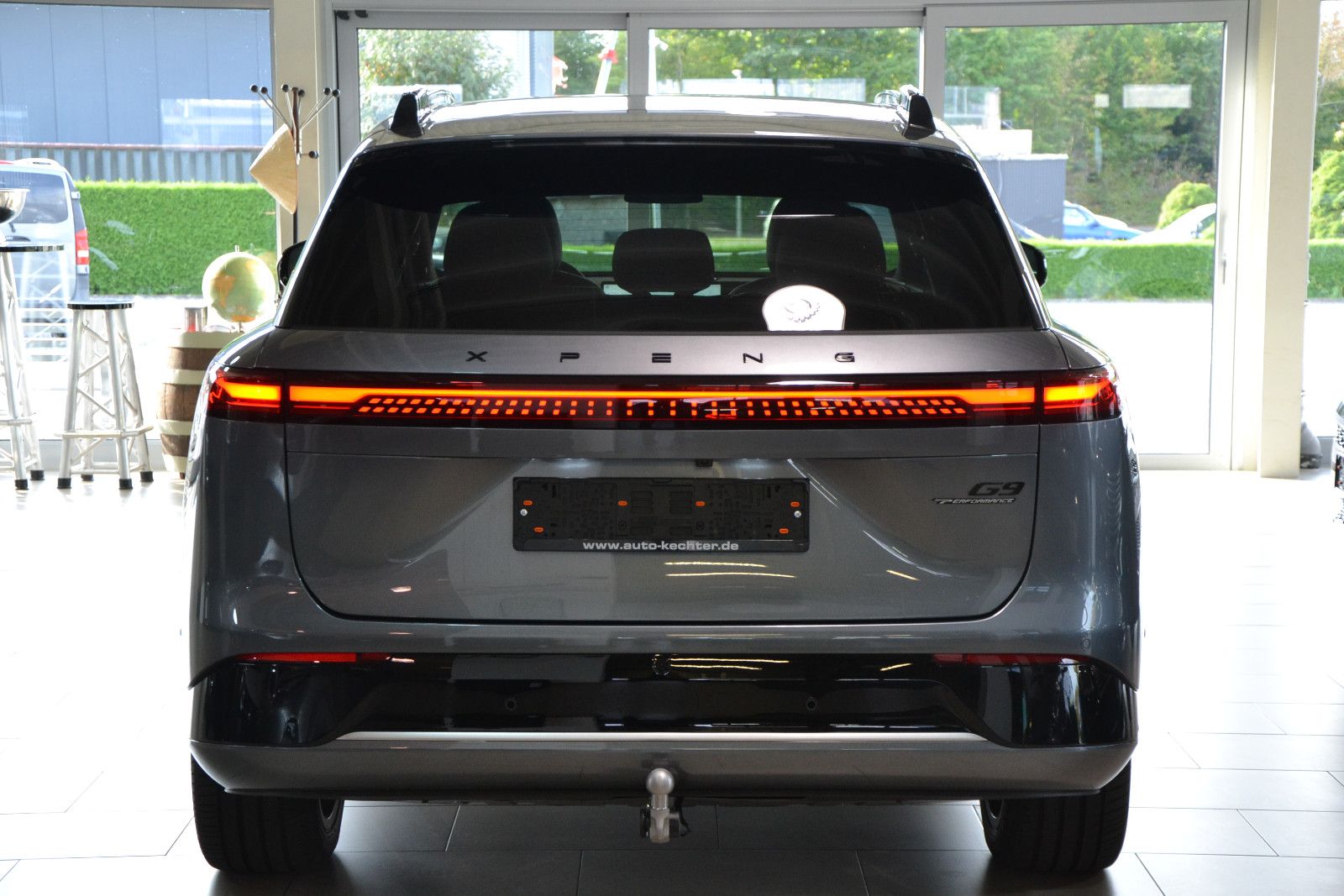 XPENG G9