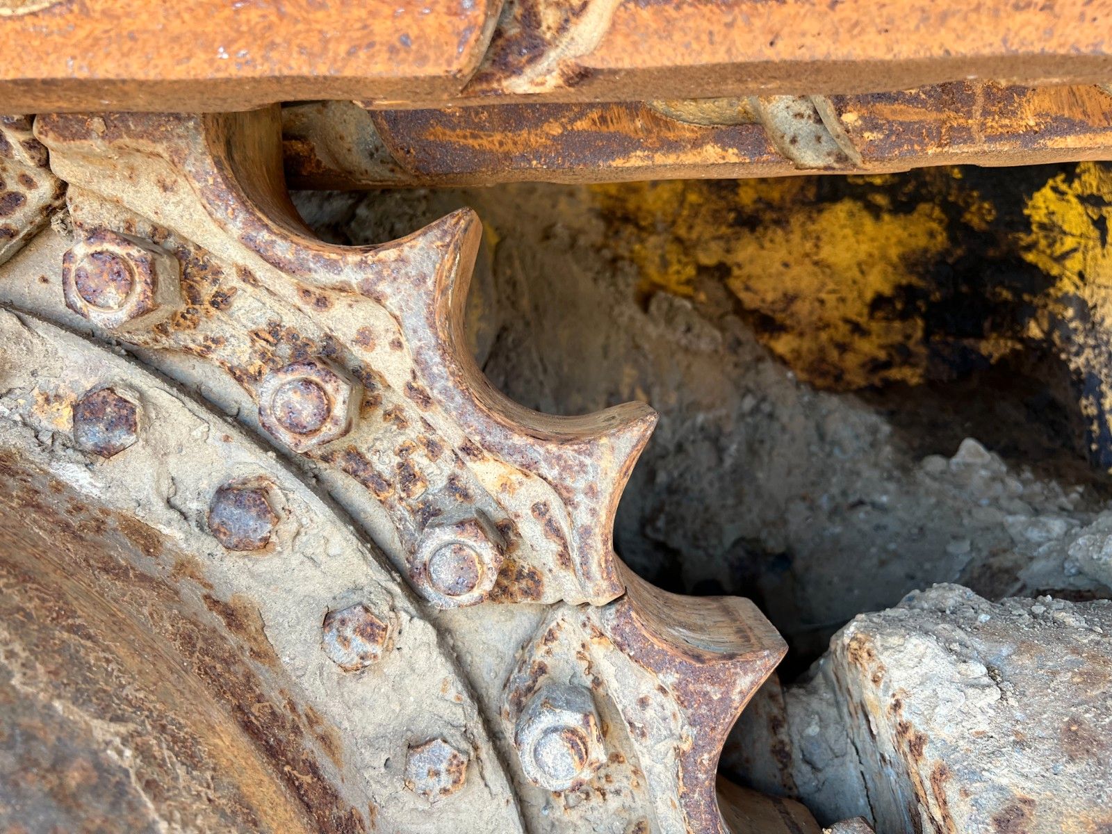 Fahrzeugabbildung Komatsu D65PX-15 / nur 5.945h / Baujahr: 2004