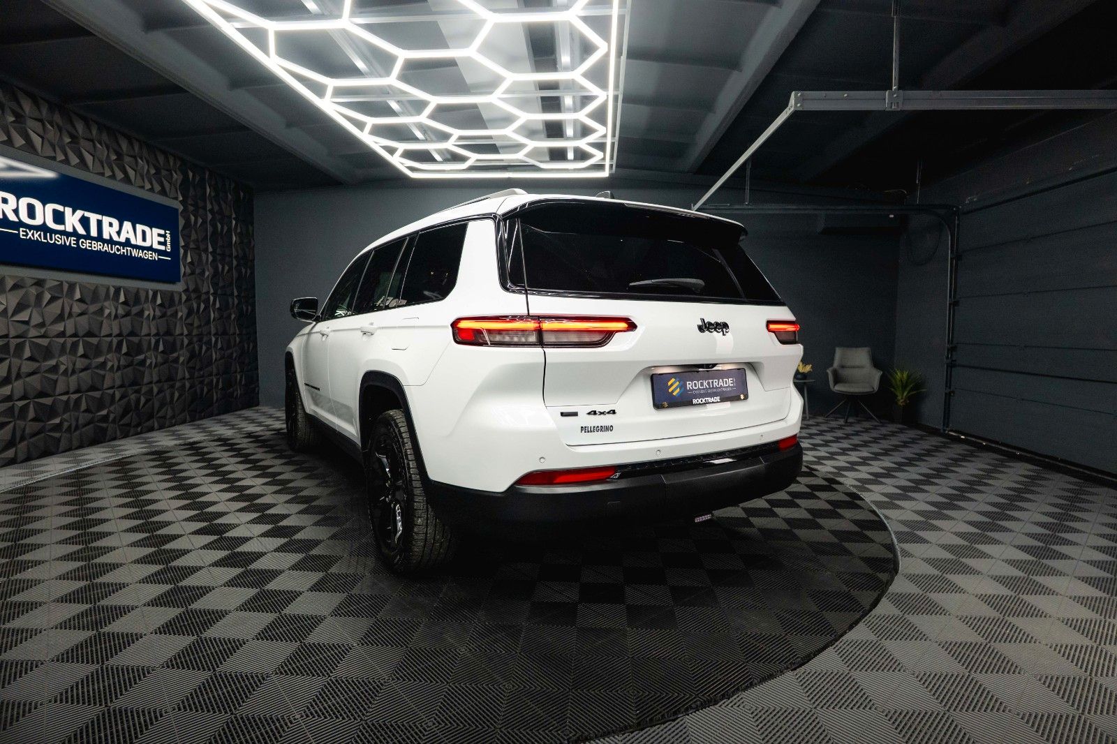 Fahrzeugabbildung Jeep Grand Cherokee 3.6 4x4 L Altitude Mod. 2022 19%