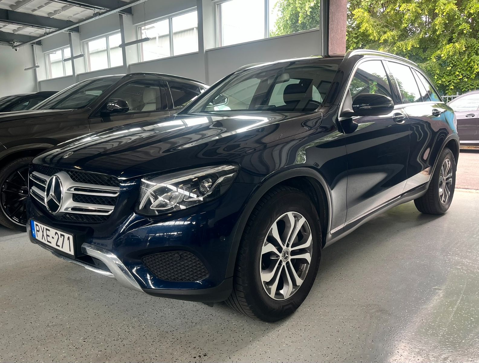 MERCEDES-BENZ GLC 220 d 4M/LED/STZHZ/ALU/NAVI