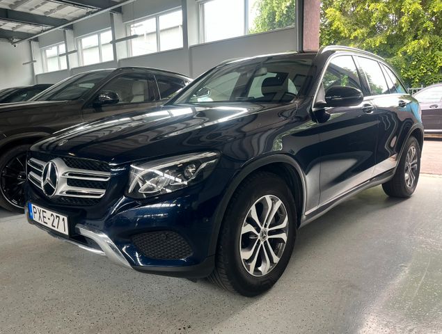MERCEDES-BENZ GLC 220 d 4M/LED/STZHZ/ALU/NAVI