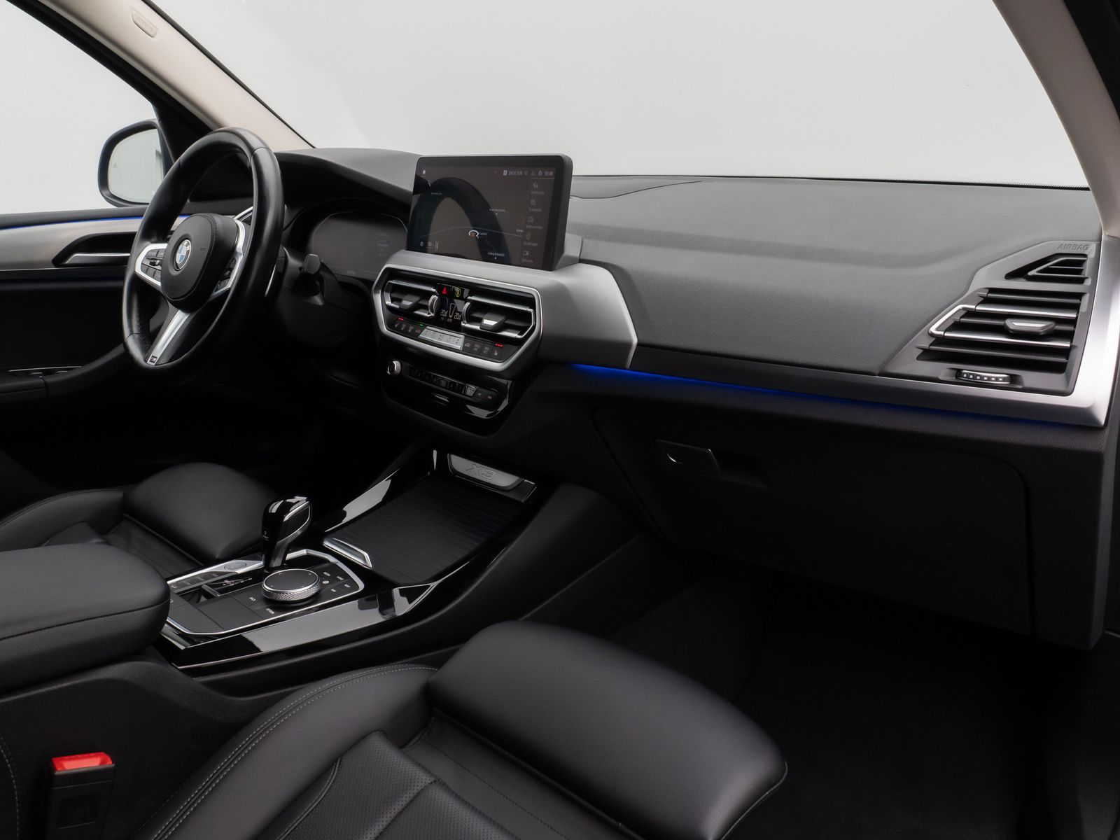 Fahrzeugabbildung BMW X3 xD30d 360°Laser HUD HiFi AHK Komfort Sport