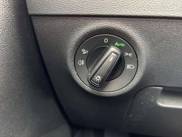Fahrzeugabbildung SKODA Karoq 1.5 TSI Tour + ACC+SHZ+LED+AHK+GRA+