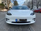 Tesla Model 3 Standard RWD  - Tesla Model 3 Gebrauchtwagen in München