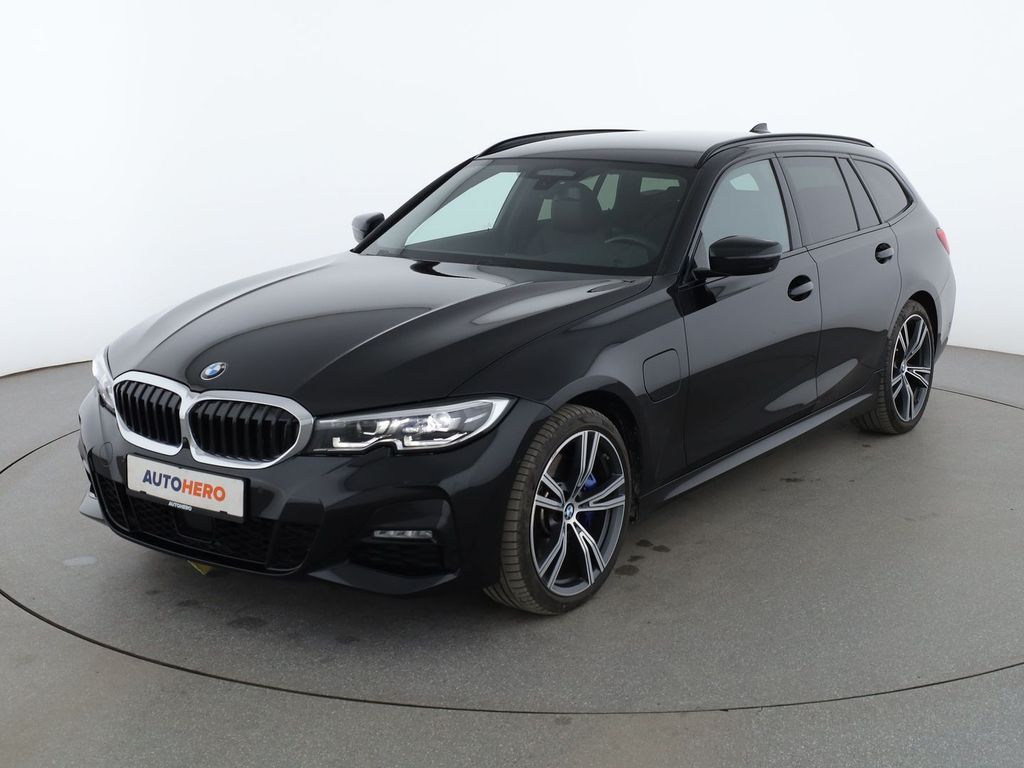 Image of BMW 330