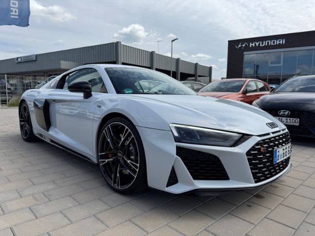 Fahrzeugabbildung Audi R8 5.2 FSI Performance Carbon Sportpaket Navi Le