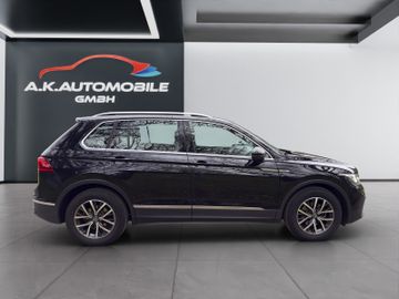 Volkswagen Tiguan - 4