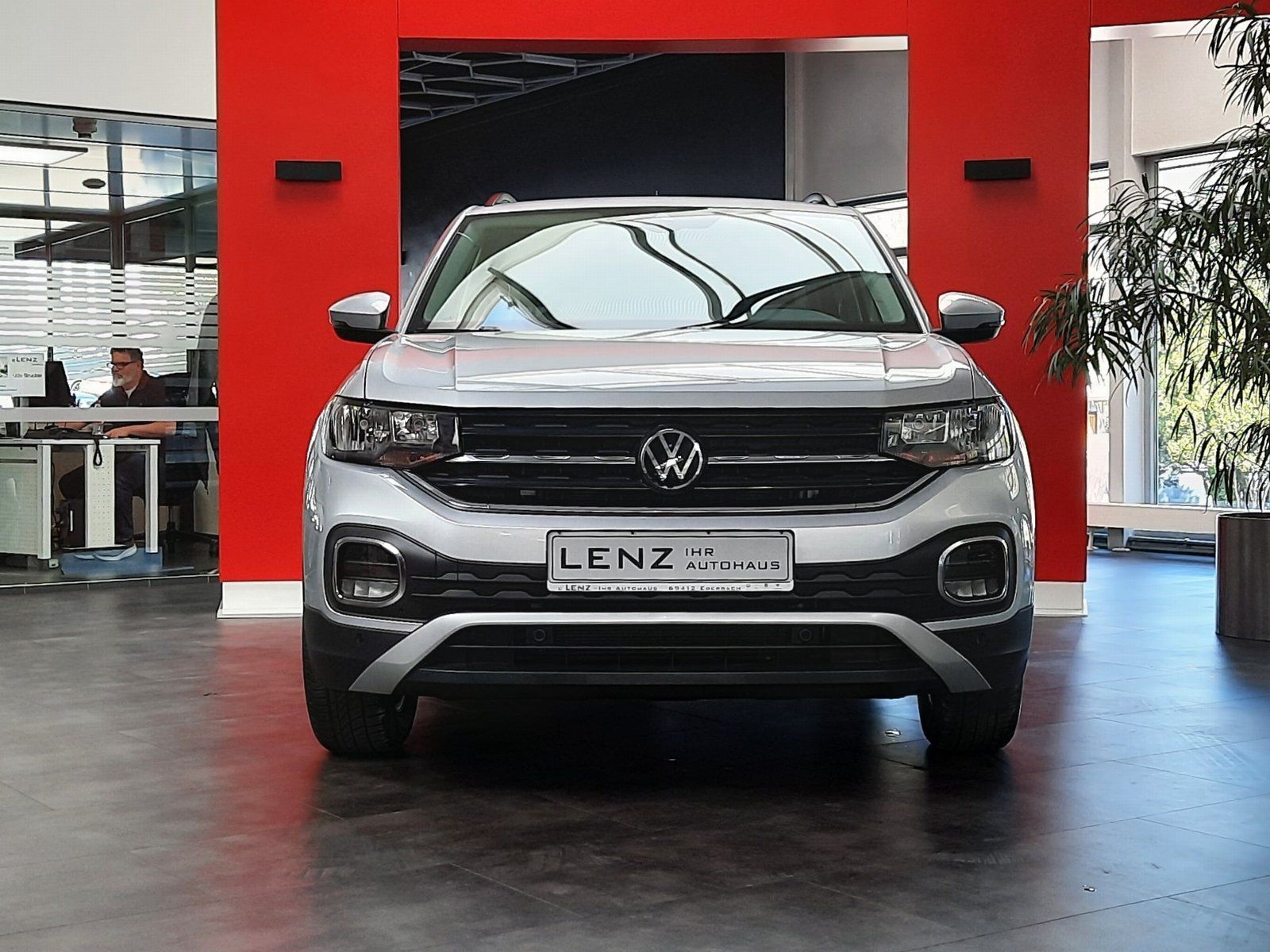 Fahrzeugabbildung Volkswagen T-Cross Move TSI *Navi*Einparkh.*Sitzhzg*App-Con