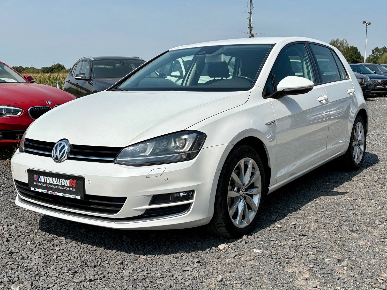 Fahrzeugabbildung Volkswagen Golf VII 2.0 TDI HIGHLINE Navi Xenon Leder SPORT