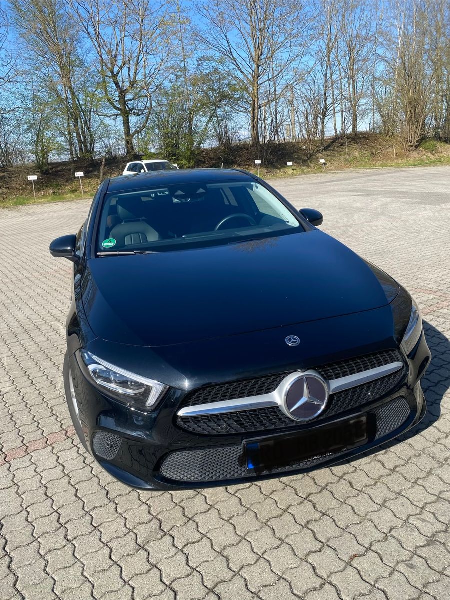 MERCEDES-BENZ A 250 e DCT -