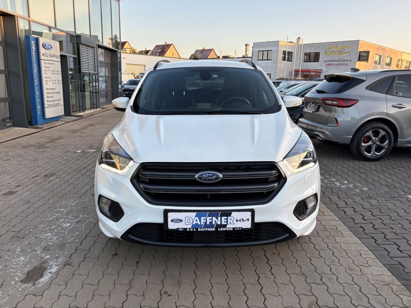 Fahrzeugabbildung Ford Kuga ST-Line Navi PDC SHZ Lenkradhzg BiXenon