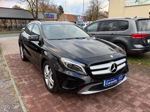 Mercedes-Benz GLA 200 AUTOMATIK+NAVI+XENON+AHK+TEMPOMAT+++