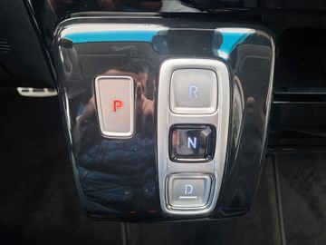 Fahrzeugabbildung Hyundai Staria 2.2 CRDI 4WD AT Signature 7Sitze ISG
