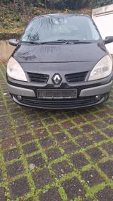 Renault RENAULT MEGANE SCENIC - Renault Megane aus 2008 mit Diesel-Antrieb