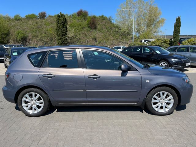 Mazda 3 Lim. 1.6 Grau Schaltgetriebe