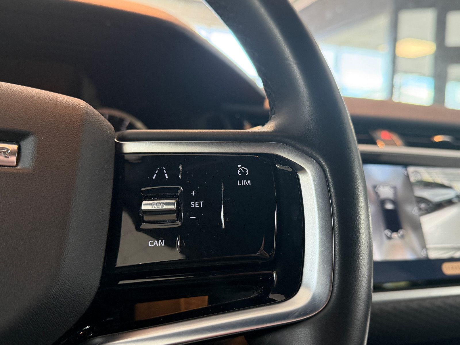 Fahrzeugabbildung Land Rover Range Rover Velar/360*KAM/LED/APPLE/LEDER/