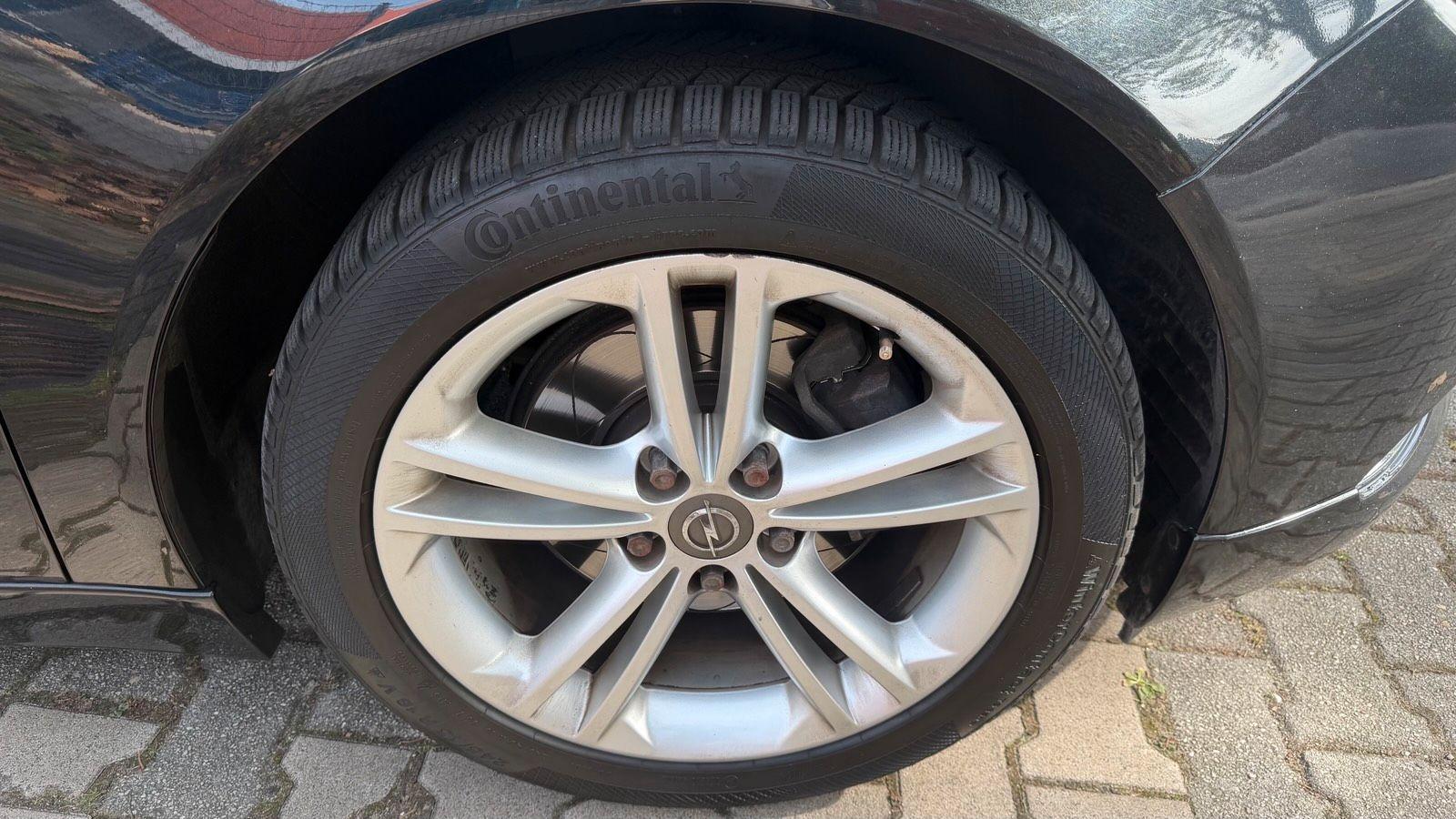 Opel Insignia 2011 — photo 6