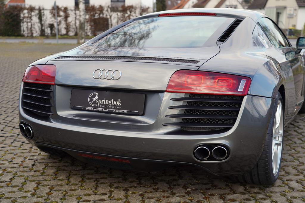 Audi R8