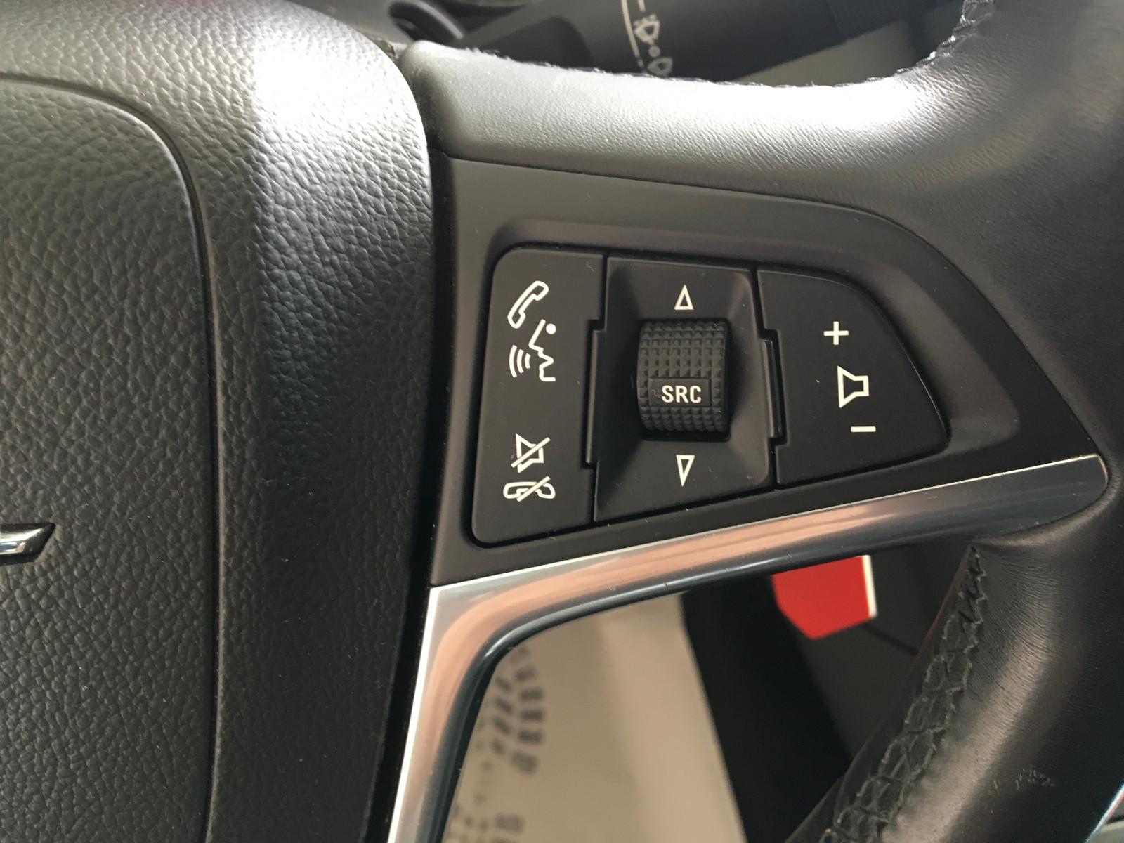 Opel Insignia 2012 — photo 24