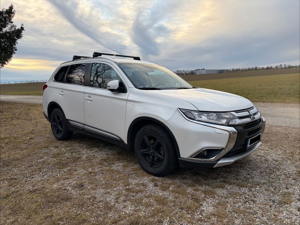 Image of Mitsubishi Outlander