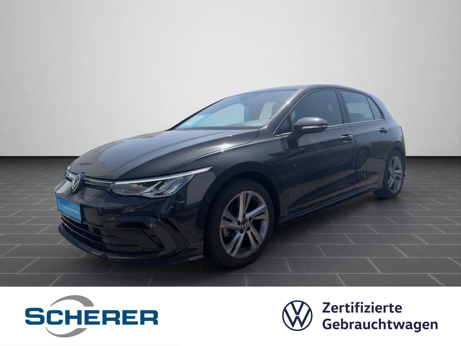 Volkswagen Golf VIII R-Line 1.5 eTSI DSG CARPLAY PDC LED
