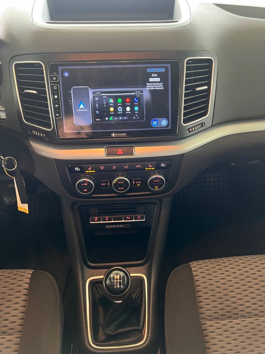 Fahrzeugabbildung Volkswagen Sharan 2.0 TDI BMT*CARPLAY*RÜCKFAHRKAMERA*7.SITZ