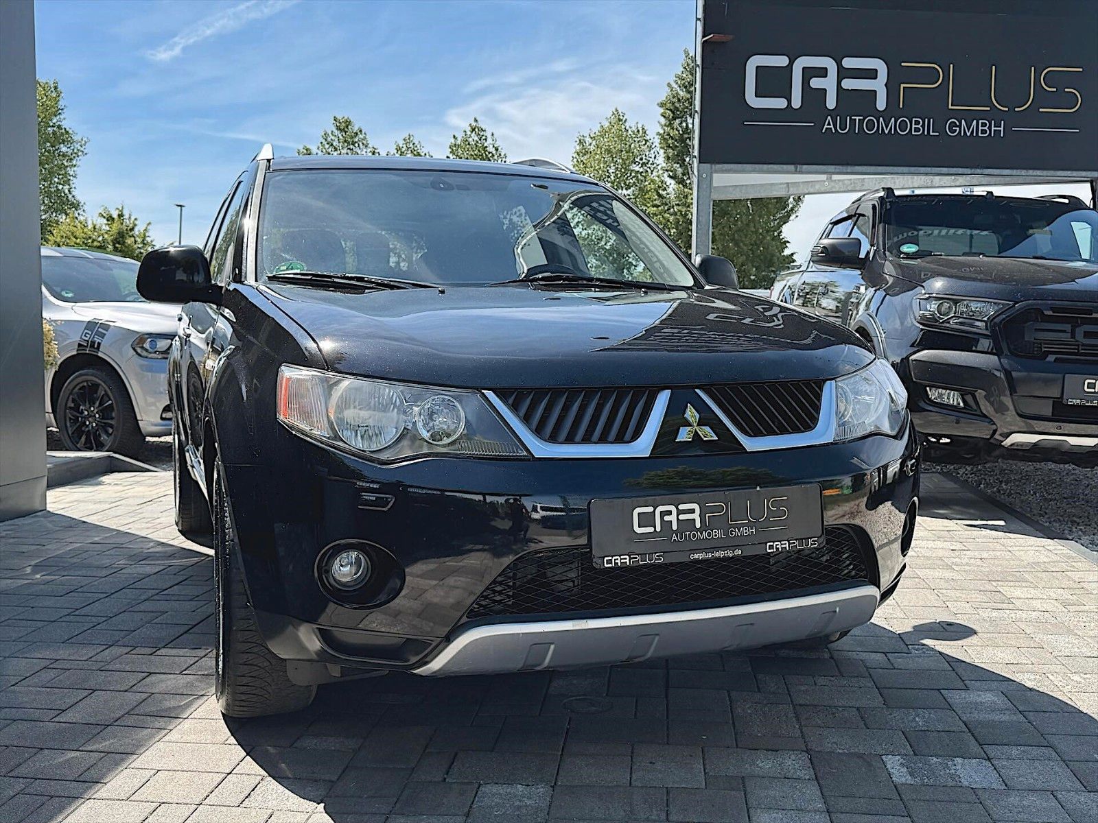 Fahrzeugabbildung Mitsubishi Outlander 2.2 DI-D Intense 4x4 4WD *7 Sitze*