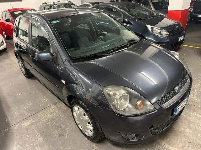 Ford Fiesta 1.2 16V 5p. Ghia