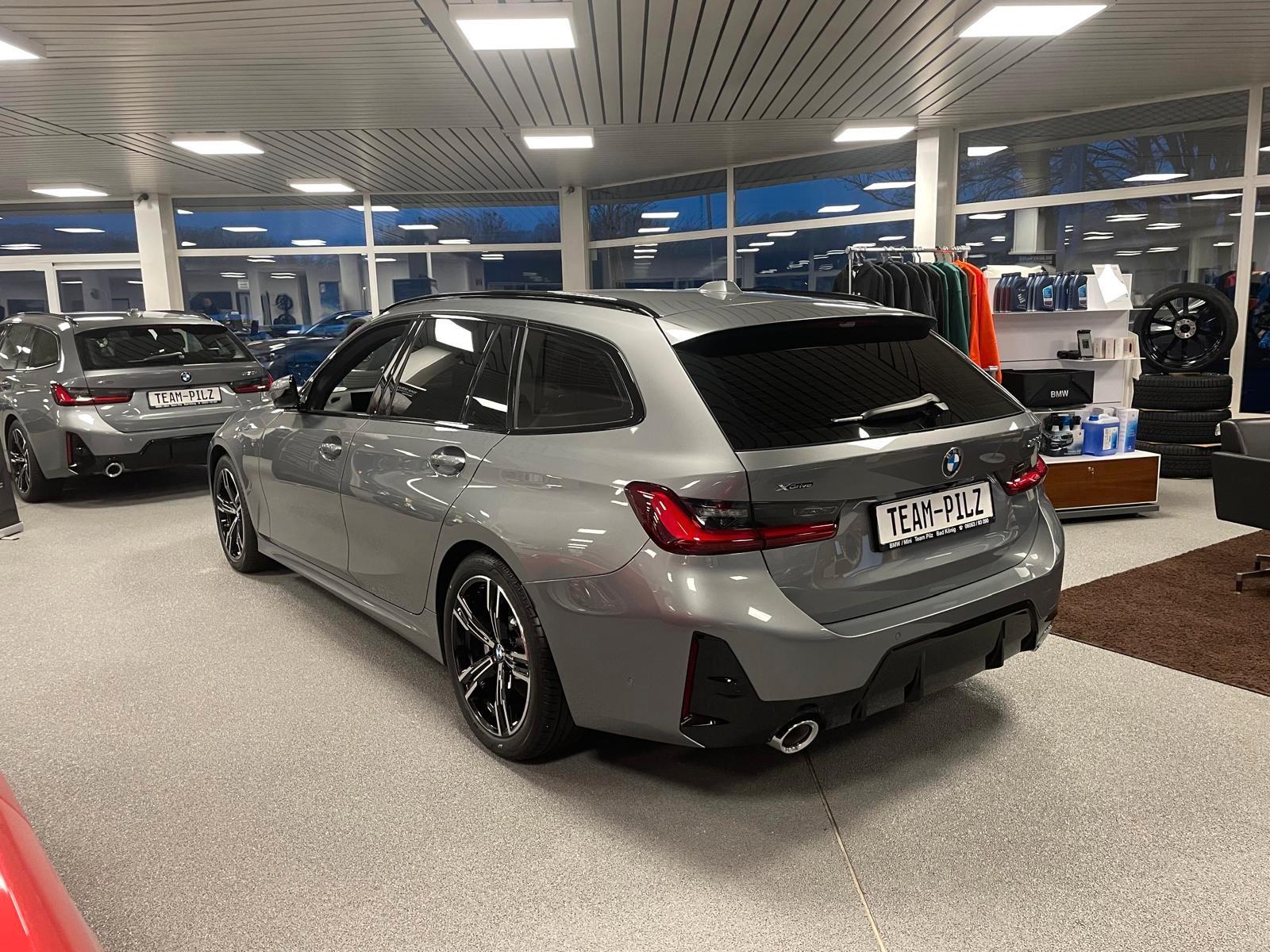 BMW 330ix M-Sport Kamera ACC Navi "Black Line"