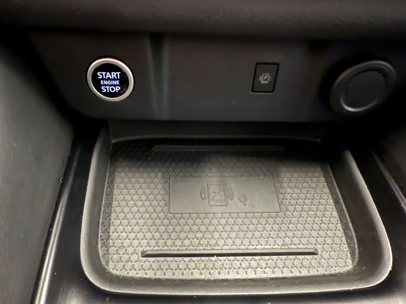 Fahrzeugabbildung Nissan Qashqai N-Con.AT Allrad,Winter-,Business-P.